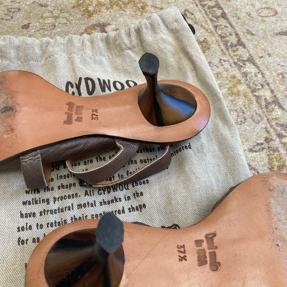 Cydwok vintage look sandal with heel - Picture 5 of 10